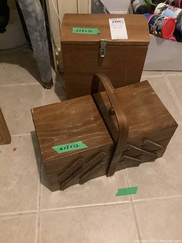 Lot #208 (1 of 10)