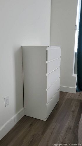 Lot #37 (1 of 7)