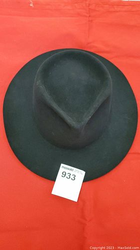 Lot #933 (1 of 15)