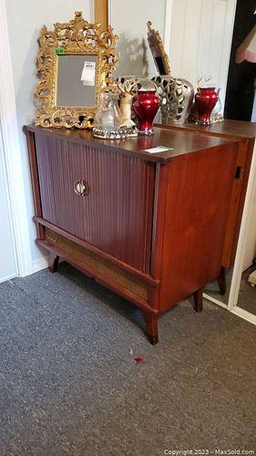 Lot #453 (1 of 12)