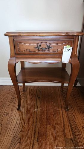 Lot #772 (1 of 8)