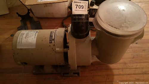 Lot #709 (1 of 9)