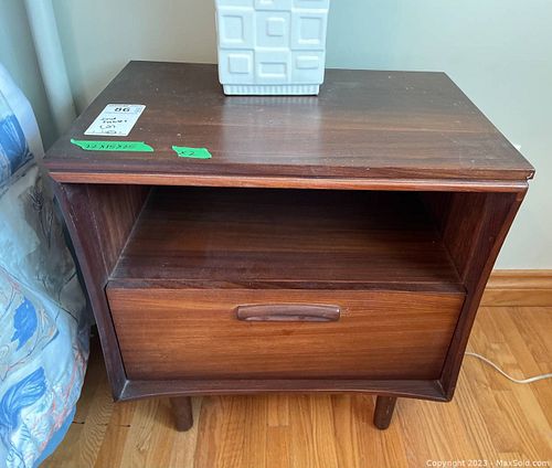 Lot #86 (1 of 17)
