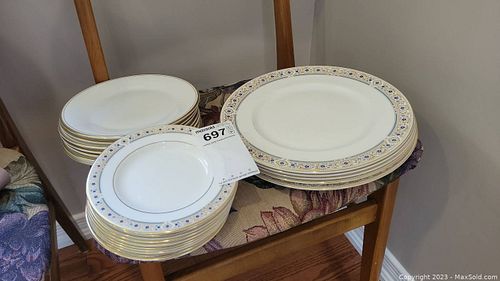 Lot #697 (1 of 11)