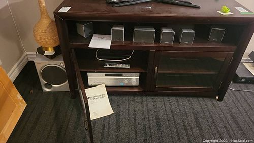 Lot #653 (1 of 12)