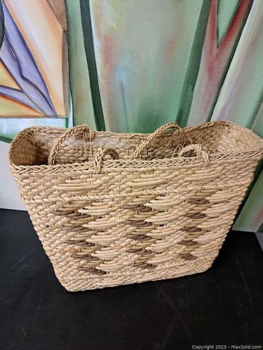 Lot #52 (1 of 6)