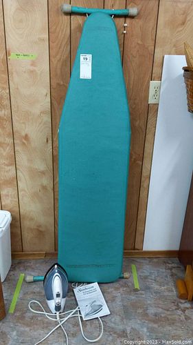 Lot #19 (1 of 13)