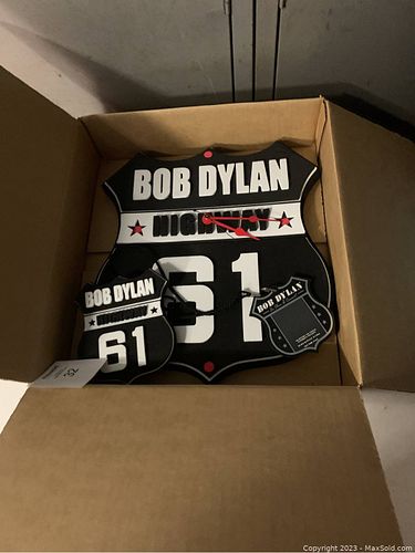 Lot #32 (1 of 5)
