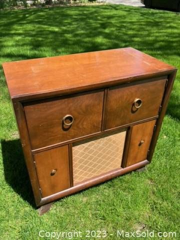Lot #90 (1 of 9)