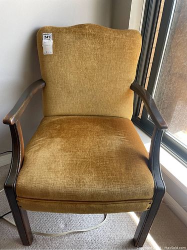 Lot #241 (1 of 11)
