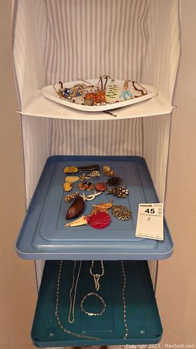 Lot #45 (1 of 7)