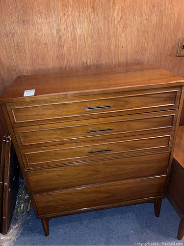 Lot #226 (1 of 6)