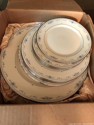 Lot #296 (1 of 8)