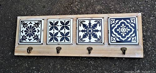 Lot #52 (1 of 8)