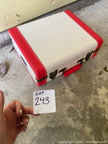 Lot #243 (1 of 1)