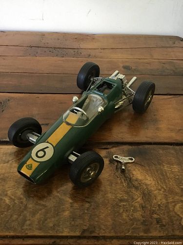 Lot #52 (1 of 4)