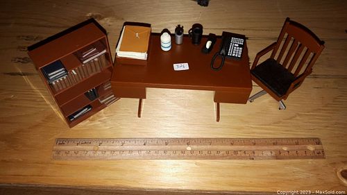 Lot #326 (1 of 3)