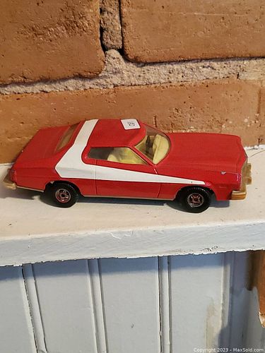 Lot #180 (1 of 8)