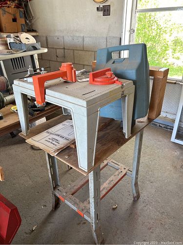 Lot #115 (1 of 9)