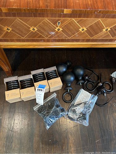 Lot #889 (1 of 14)