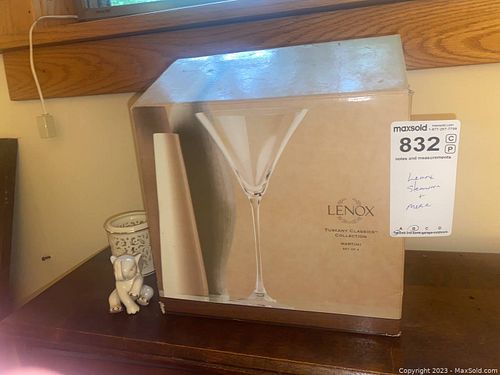 Lot #832 (1 of 10)
