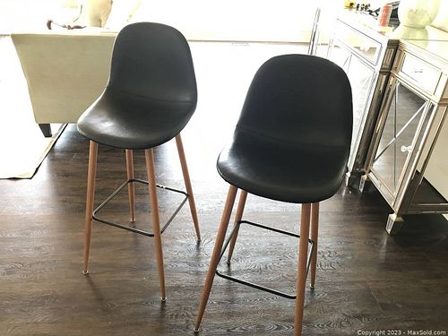 Lot #101 (1 of 8)