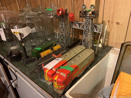 Lot #404 (1 of 18)