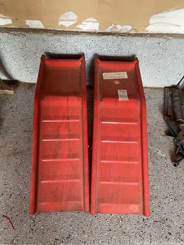 Lot #715 (1 of 6)