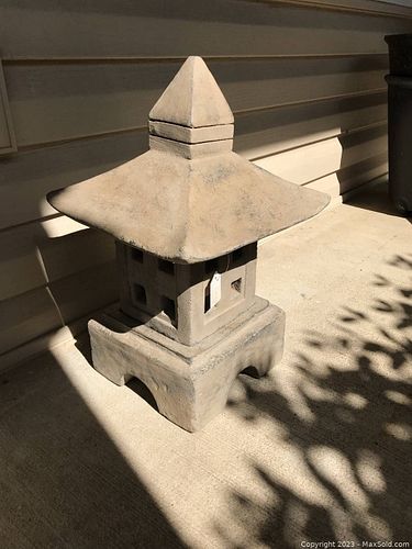 Lot #409 (1 of 7)