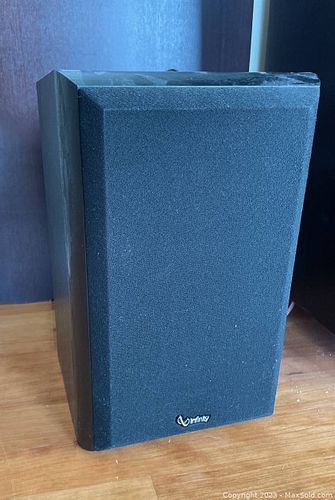 Lot #527 (1 of 9)
