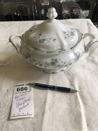 Lot #686 (1 of 15)
