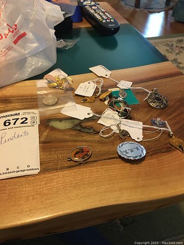 Lot #672 (1 of 8)