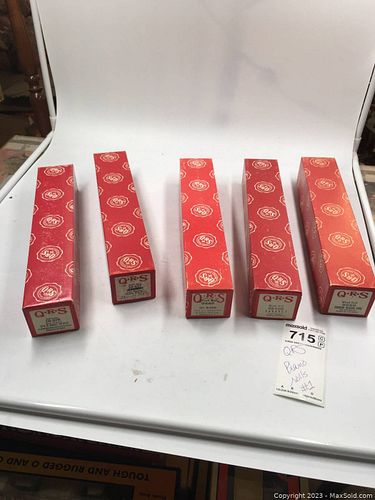 Lot #715 (1 of 10)