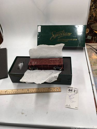 Lot #662 (1 of 8)