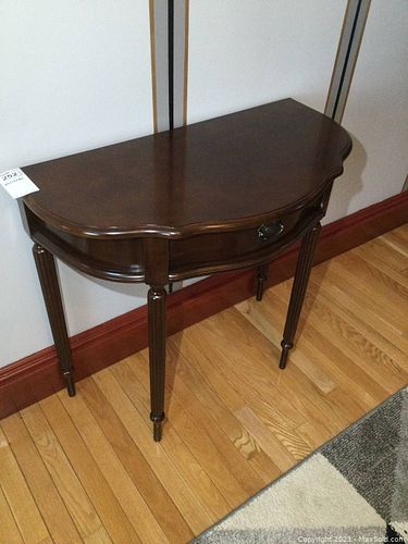 Lot #252 (1 of 8)
