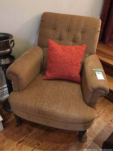 Lot #224 (1 of 12)