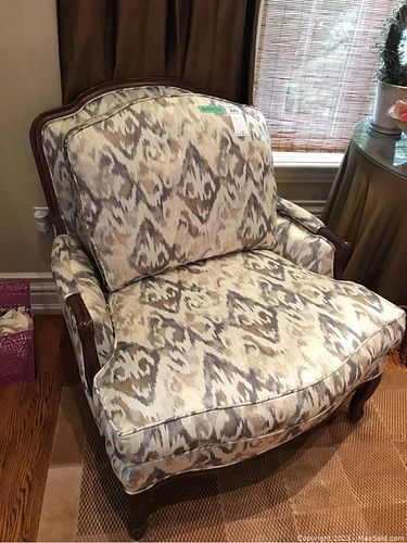 Lot #220 (1 of 13)