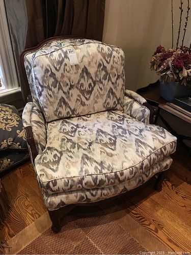 Lot #221 (1 of 11)