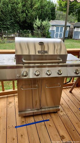 Lot #527 (1 of 16)