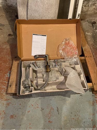 Lot #655 (1 of 8)