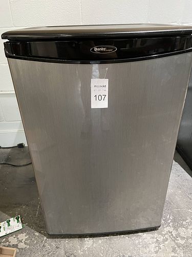 Lot #107 (1 of 3)