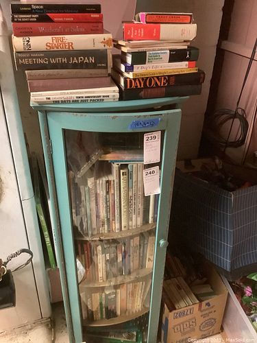 Lot #239 (1 of 13)