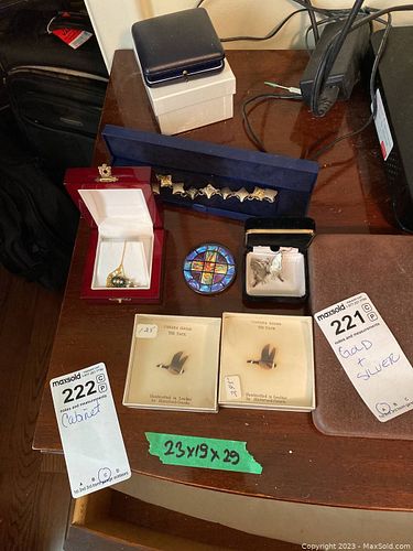Lot #221 (1 of 19)