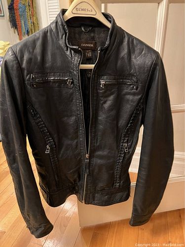 Lot #55 (1 of 6)