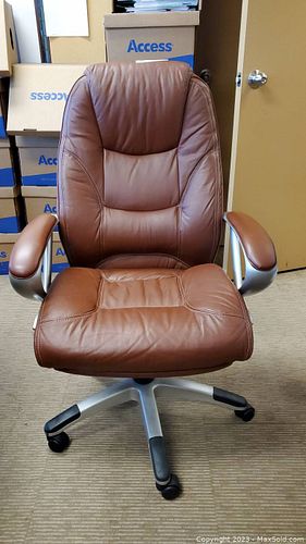 Lot #522 (1 of 10)
