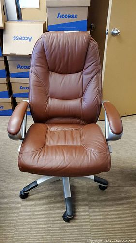 Lot #526 (1 of 8)