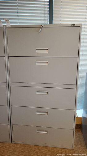 Lot #530 (1 of 6)
