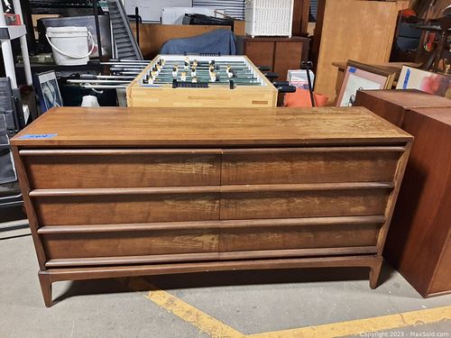Lot #564 (1 of 4)
