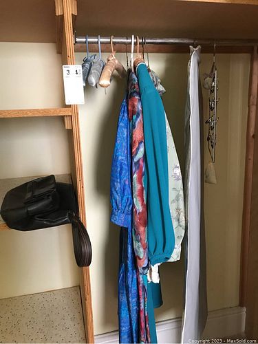 Lot #304 (1 of 9)