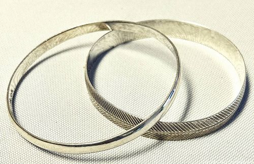 2) 925 Sterling Silver Bangles Marked | Maxsold